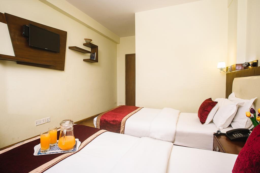 Backyard Hotel Kathmandu Luaran gambar